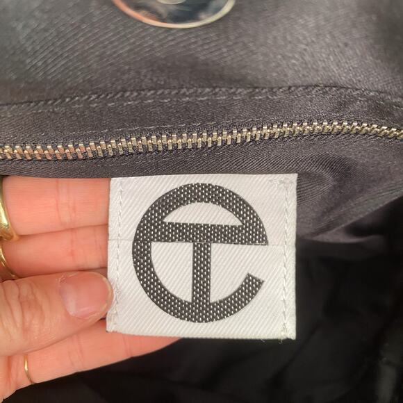 Telfar Medium Shopping Bag in Black - Picture 4 of 6